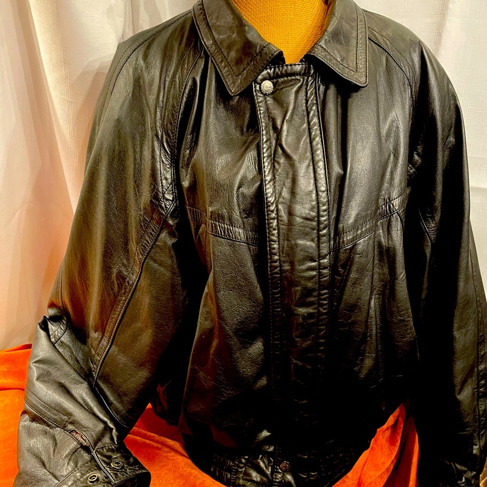 Round Tree& Yorke Leather Jacket
